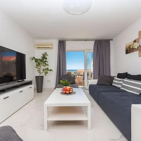 Sole Mio -sea View * ماكارسكا