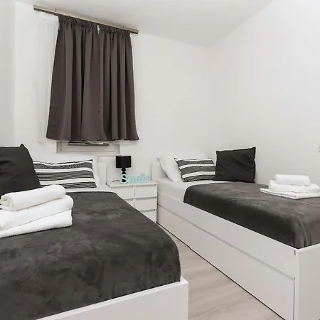 Sole Mio -sea View Apartment *