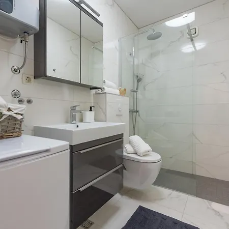 Sole Mio -sea View * מאקרסקה